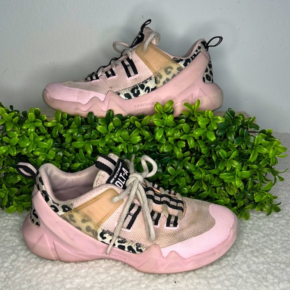 Skechers Other - Skechers DLT-A Pink Leopard tennis shoes